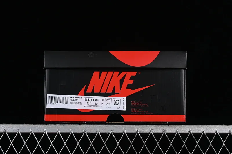 All Categories Air Jordan Jordan Series Basketball Shoes Air Jordan 1 High Air Jordan 1 High OG "Latte" AJ1 Joe 1 Latte Coffee Small Fresh Color High Top Basketball Shoes FD2596-021